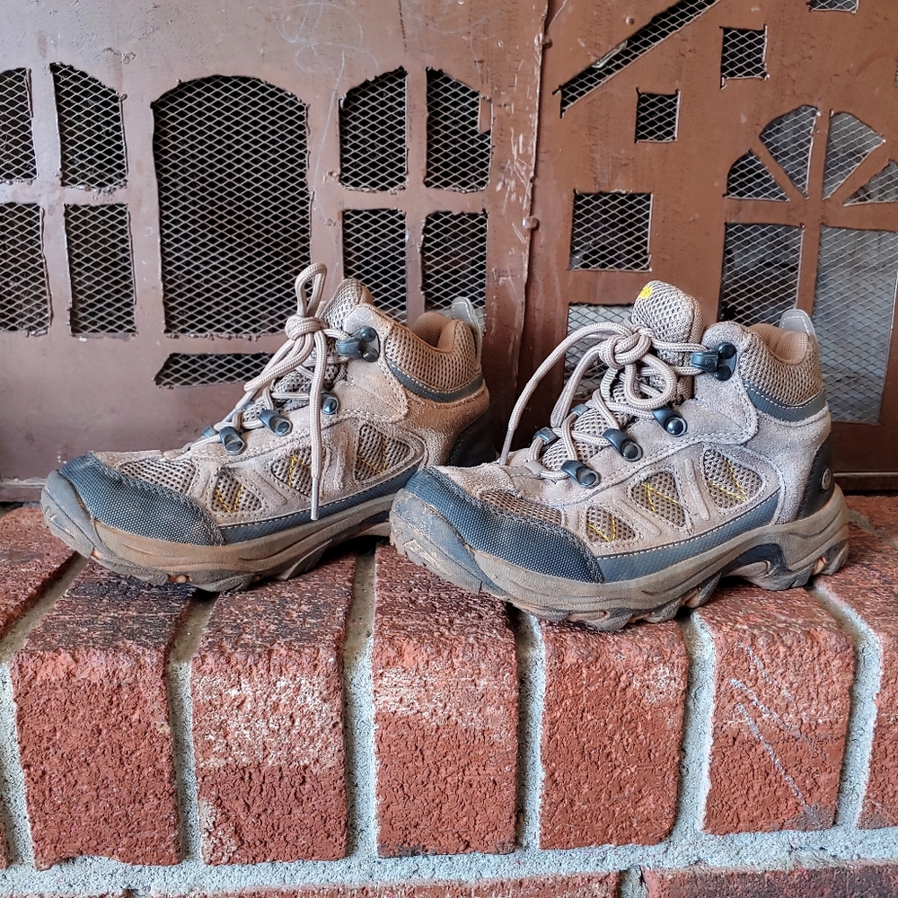 Northside youth hiking boots